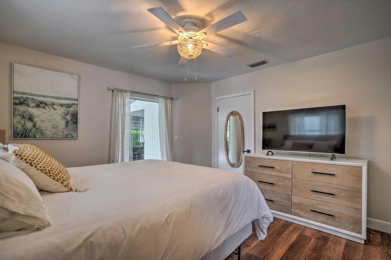 Naples Oasis With Screened Pool, Bike To Beach! Экстерьер фото